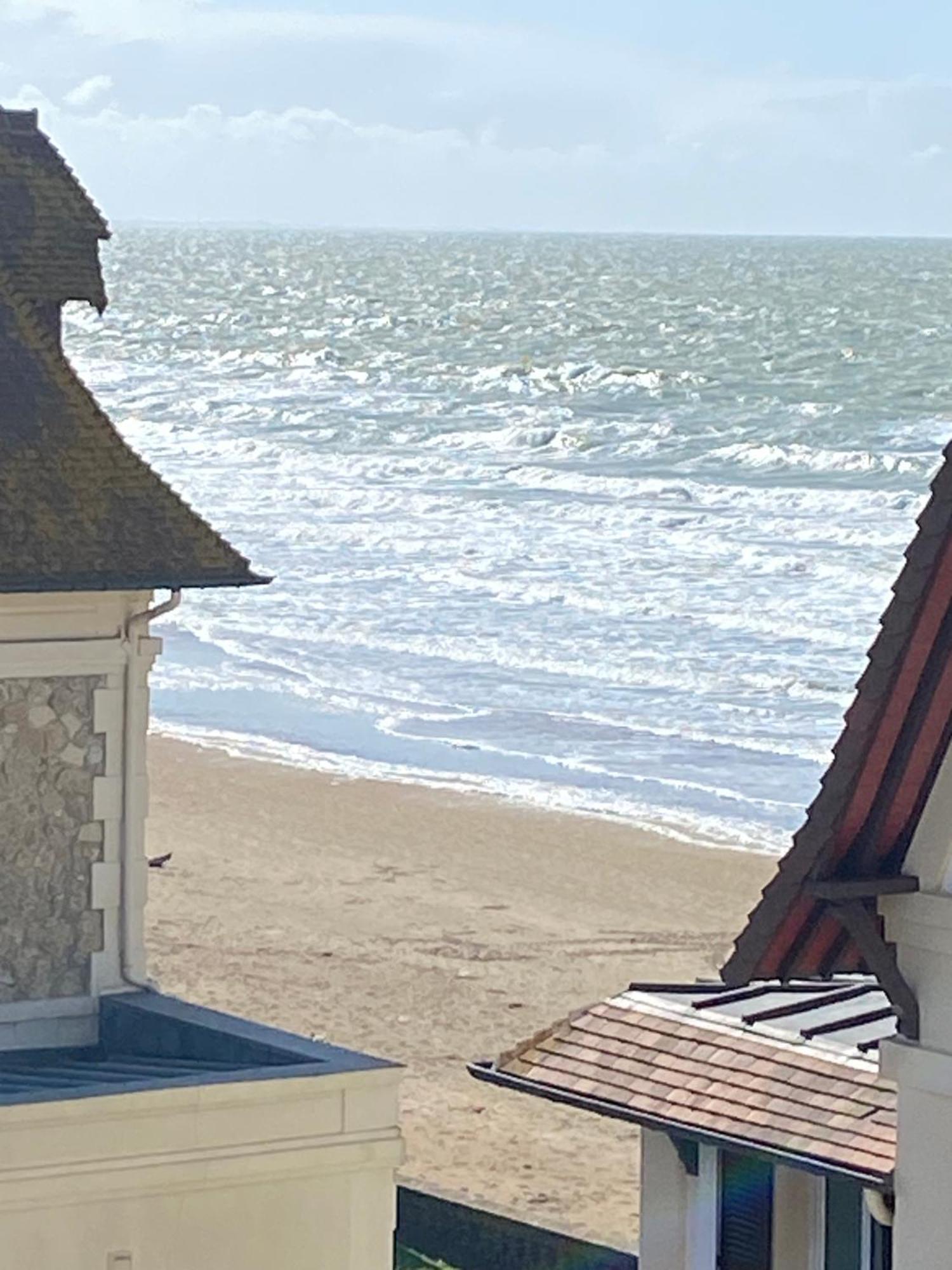 Beau Studio Au Bord De La Mer ブロンヴィル・シュル・メール エクステリア 写真